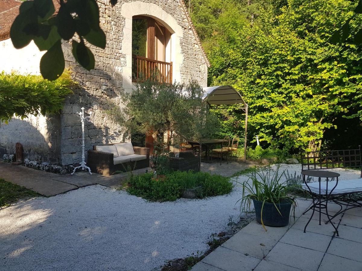 Le Moulin De Jules Et Akasha Panzió Murat Kültér fotó