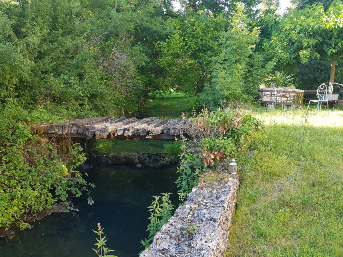 Le Moulin De Jules Et Akasha Panzió Murat Kültér fotó